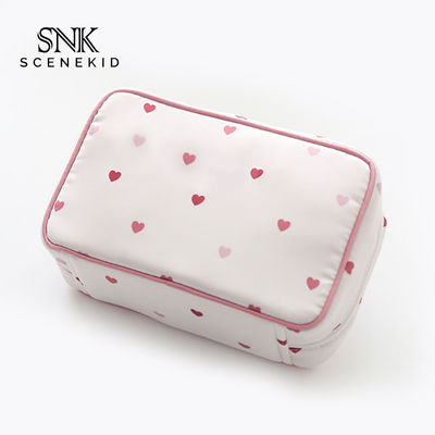 Beau sac rose imprimé de brosse de maquillage de tissu de satin de coeur avec la tirette